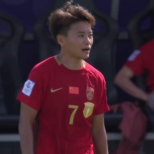 世界杯高清平台-13年不胜的魔咒！女足玫瑰们遇真正大考 王霜缺席卫冕之路陡峭