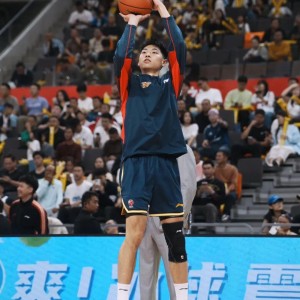 世界杯手机观看-今天崔永熙穿什么？